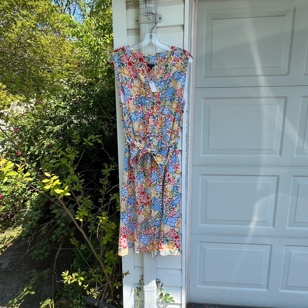 NWT Talbots Pretty Multicolored Floral Button Front Pleated Lined Dress